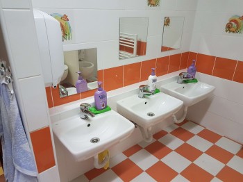 zrekonštruované kúpeľne MŠ Stromová Trenčín